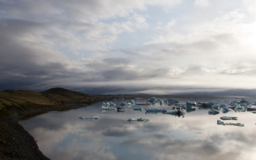 Jökulsárlón glacier lagoon at sunset, Iceland (July 2014)