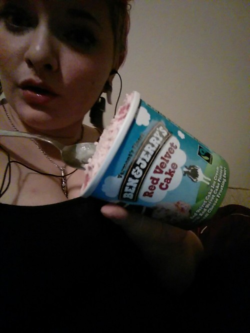 rollsofdestiny:  Who wants to bet I’ll DEVOUR this tub of Ben & Jerry’s and my can of Coke in one go? *raises hand* By the way. Yes. I do have a minor obsession with anything Red Velvet. 😊❤ (also about to post some pretty epic photos of me