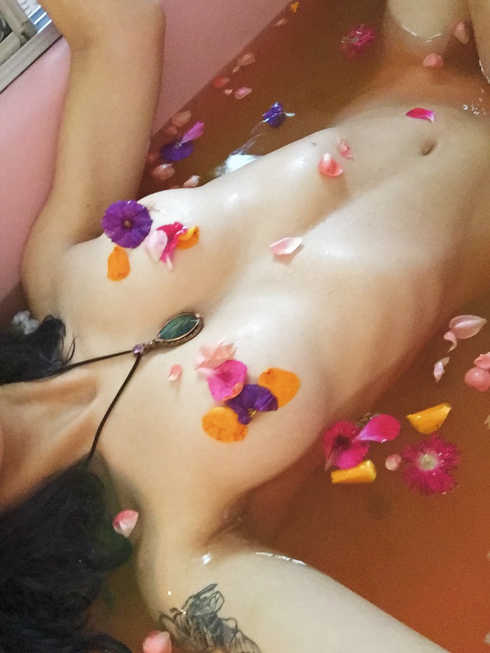 sativadreams:  @sativa.dreams on instagram