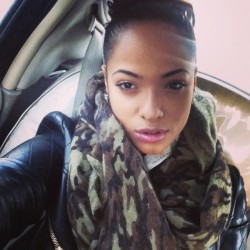 Stephsdope:  Hey Big Head, Wtf Is Your Problem? Lol 😂 #Peace #Queen ✌️👑