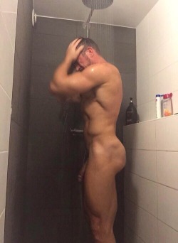 chelseabanker:  Horse Hung Hunk