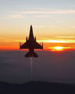 toocatsoriginals:  F-16 Vertical Afterburner at Sunset - Edwards AFB, California via Code One