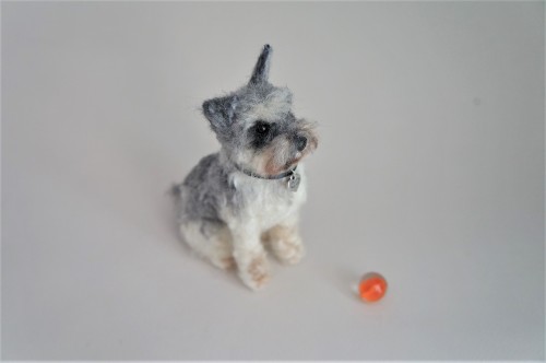 A needle felted miniature to remember &ldquo;Bella&rdquo; .Have a great weekend!