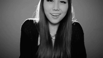 jennysuk:  camerashyphotog:  Who knew someone could look so pretty with just one lamp in the background.That smile though.  <3333