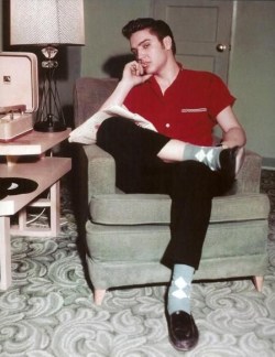 nostalgia-gallery:  Elvis Presley