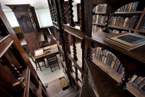 bookmania: The Meyricke Library in Jesus College, Oxford, UK. Open 24 hours a day.