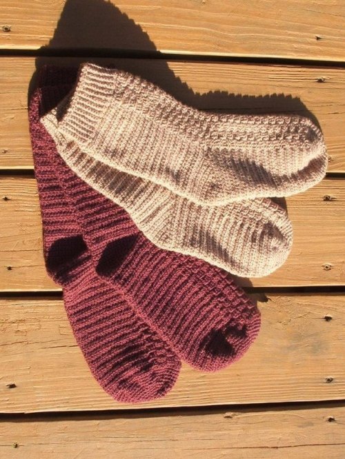 ericacrochets:Top Down Socks by Cobbler’s CabinFree Crochet Pattern Here