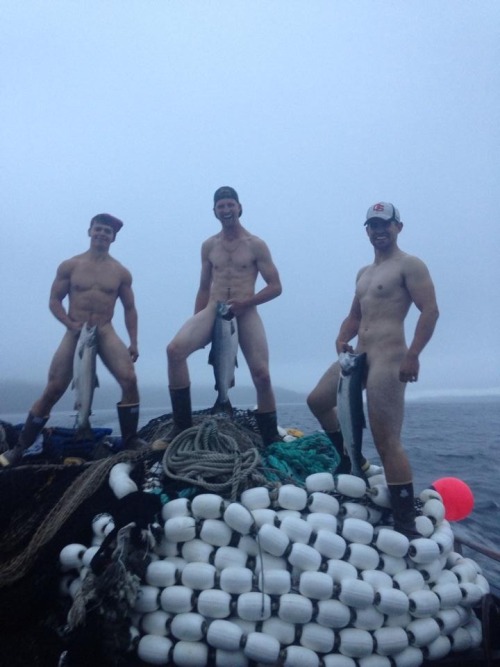 drippingmushroomtip:  Fishing, Alaskan style
