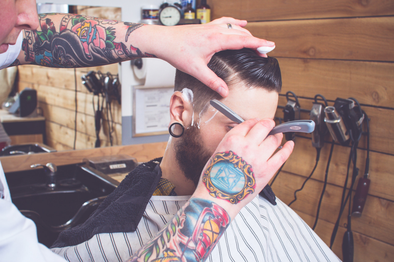 sxeworldwide:  pjclams:  afourwordletter:  Oak Barbershop // Portland, OR  Well I’m