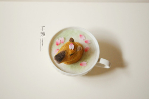  Capybara Japanese Cherry au Lait  ▋Little Animals in the Cup of SoupSculpture12 x 10 x 9 cm ( inc