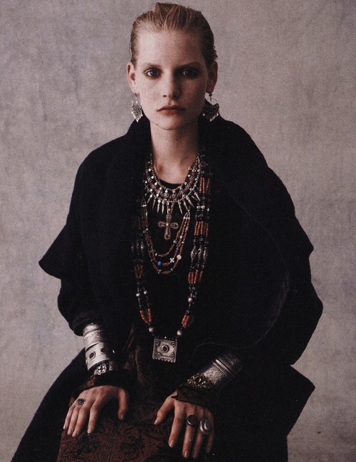  Kirsten Owen for Marie Claire Japan, 1988 ~source: https://www.instagram.com/moonmotel/telegram: 