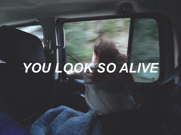 glowlyrics:    Fallingforyou // The 1975 
