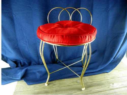 Vintage Vanity Chair //ChaseyblueVintage