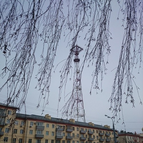 #Clear #gray #sky & #wrong #spring & #old #radio #tv #mast  #Izhevsk #Ижевск #весна #Россия #Russia #небо #follow