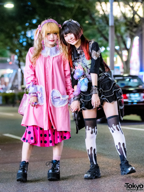 19-year-old Yunyun and 16-year-old Remon on the street in Harajuku wearing pink and black fashion wi