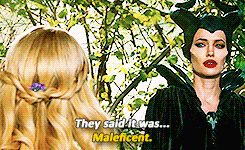 slumberinthebunker:dealanexmachina:evilherojolie:this broke my heart#okY BUT CAN WE TALK ABOUT THIS?