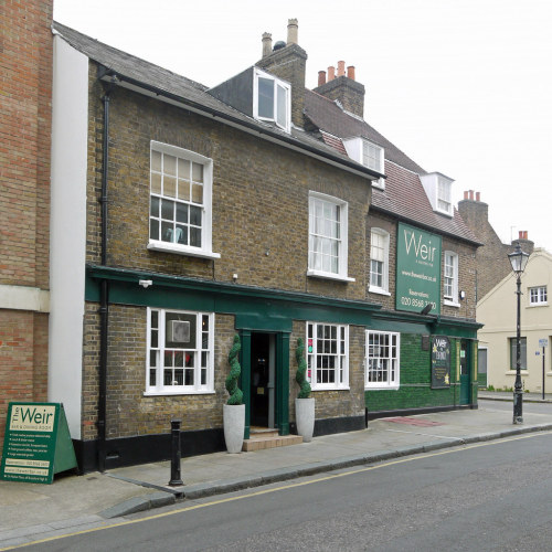 Weir pub, Brentford, Middlesex.