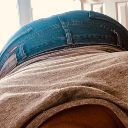 thickbootybrotha:thickbootybrotha:Cheeks out 