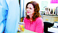 tarahchamblerarchive:  Get to know me meme: [5/5] female characters → Pam Beesly