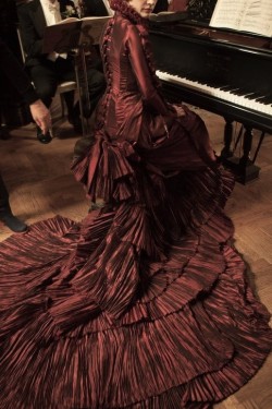 colorofdelusion:  Costumes in Crimson Peak