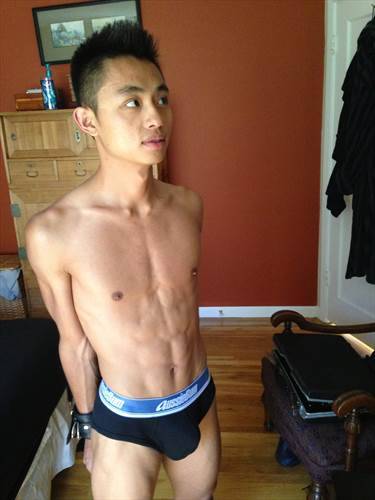 mantop10691:  肌肉男被綑綁等著被插….
