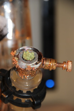 itsawaterpipe:  Snic bowl with some Cherry