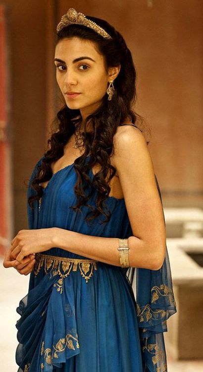 sartorialadventure: Aiysha Hart as Princess Ariadne in BBC’s Atlantis