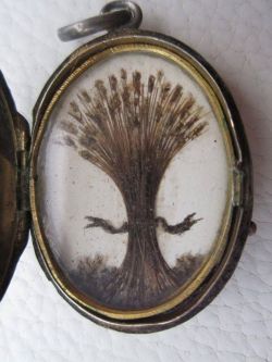 sixpenceee:  VICTORIAN MOURNING JEWELRY  During the Victorian era, it was common to wear “mourning jewelry”. This jewelry typically included hair from deceased loved one.   The deceased loved one’s hair would be carefully arranged within the brooch,