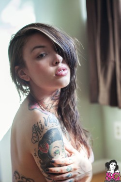 sglovexxx:  Carrina Suicide