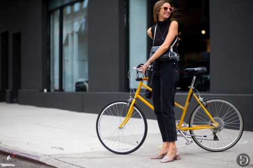 eptmusa:  chicks with bikes