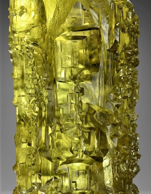 bijoux-et-mineraux: Heliodor - Volodarsk-Volynskii, Zhytomyr Oblast’ (Zhitomir Oblast’),