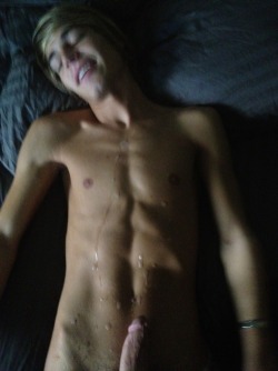 glorycocks:  view more remarkable boys http://j.gs/3gfc