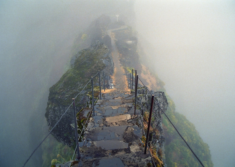 rorschachx:  Pico do Arieiro, Madeira, Portugal | image by claustral 