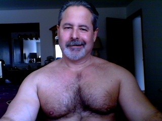 sweatydaddieseverywhere:  Hot man. I’ve anyways wanted to meet him.   Mark is one of the hottest bears