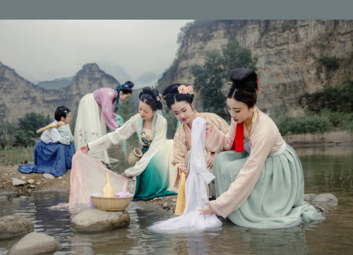 Traditional Chinese hanfu | artistic photography “women from song dynasty” 山居秋暝 by -六十七-