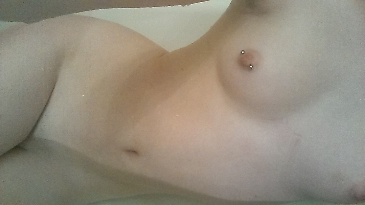 corruptress:  who doesn’t love a little naughty bathtime? -M
