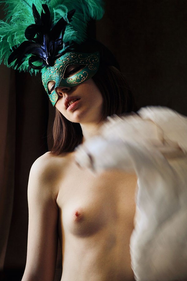 photographer of 1001 nights…©Ilona Shevchishinabest of erotic photography:www.radical-lingerie.com