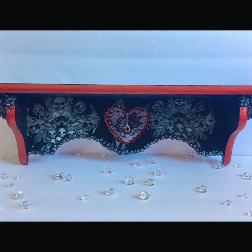 V@mP New sultry&amp;wicked #creepycute #display #shelf added to the sale! #Dracula #skulls #goth