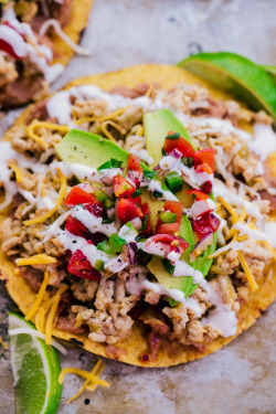explore4release:  hardcore-food:    Chicken Tostadas   …Click here for more food photography!.   Yummy 😋 