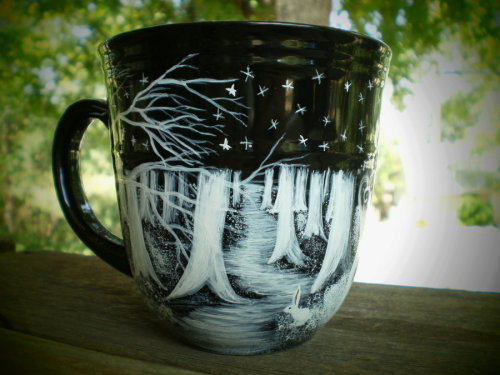 lohrien:  Hand Painted Mugs by Susan Fields 