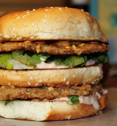 food-everybody-loves:  Click here to see more 