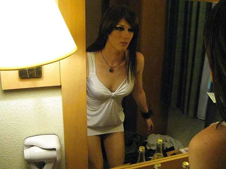 mymmmmasquerade:  Flex, relax…flex, relax..I think I am ready…. 