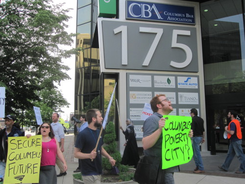 In case you missed it: Columbus janitors and community supporters held an area standards picket outs