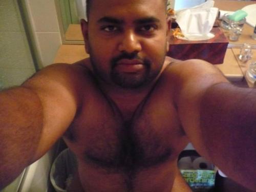lundraja:There is a certain simplicity and cuteness to this man