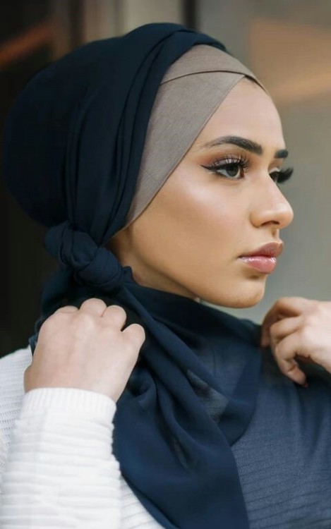 The Hidden Beauty Of A Pretty Muslimah In Hijab Tumbex