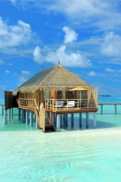 aros:  Constance Moofushi Resort, Maldives