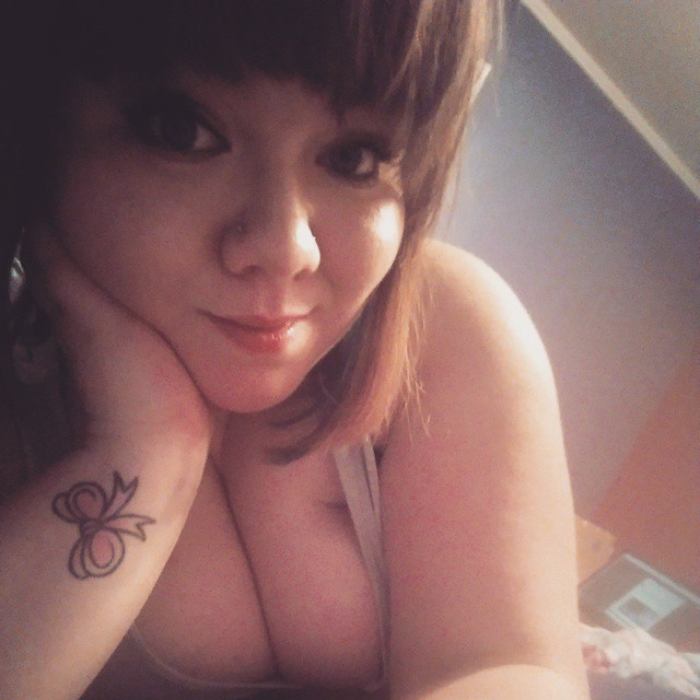 radicalkittenn:  Golly gee it’s a good night. #girlswithblueeyes #effyourbeautystandards
