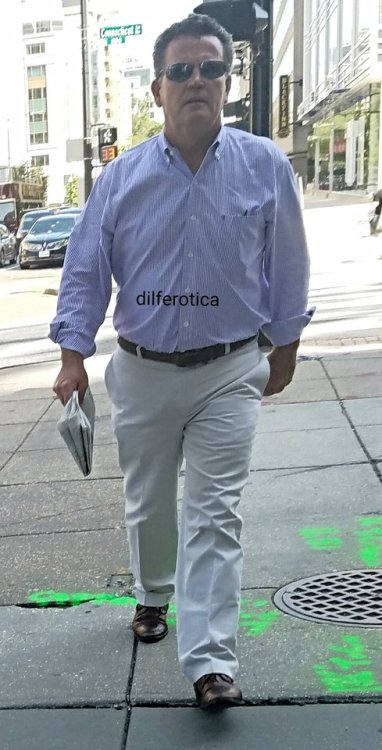 dilferotica:That bulge…was it my imagination, or was he proudly displaying it for me?