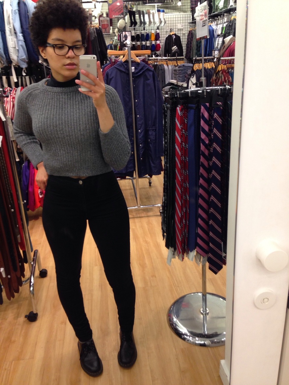nirv-asana:old selfies I never posted and now wonder why I didn’t??