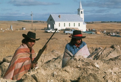 distributedaccesscontrolsystem:American Indian Movement (AIM) activists at the 71-day occupation of 